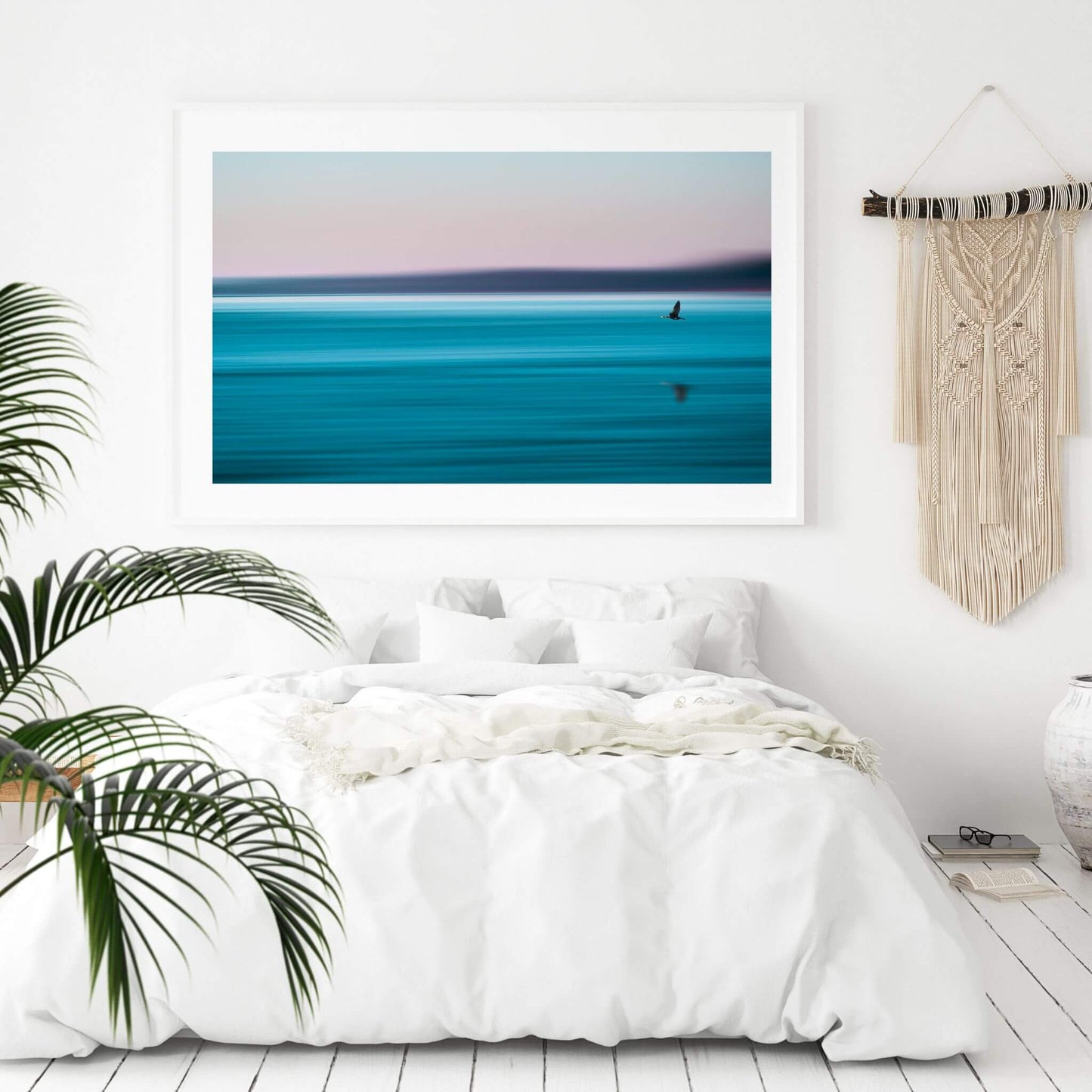 chambre-blanche-deco-cadre-photo