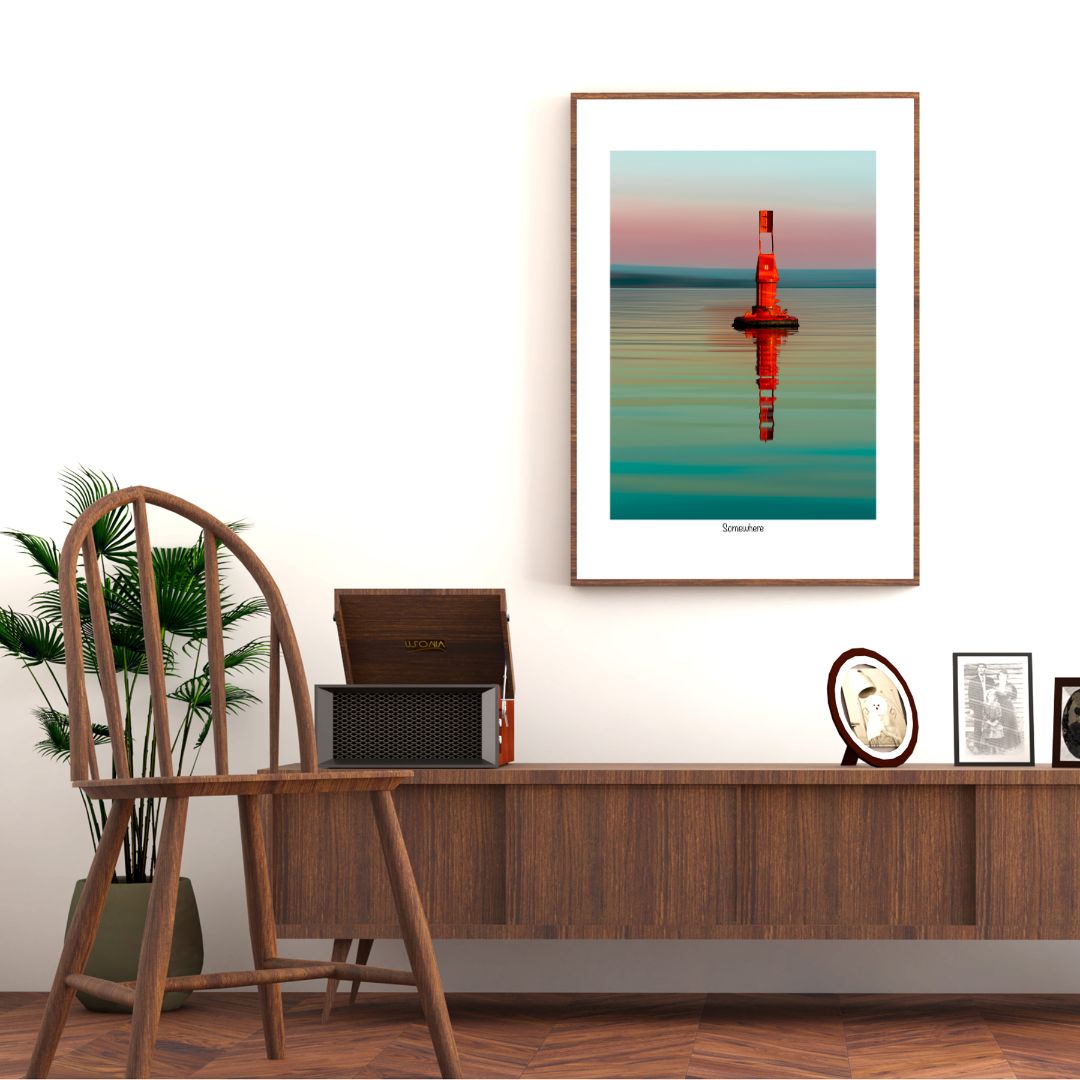 deco-meubles-bois-cadre-photo-bouee-rouge